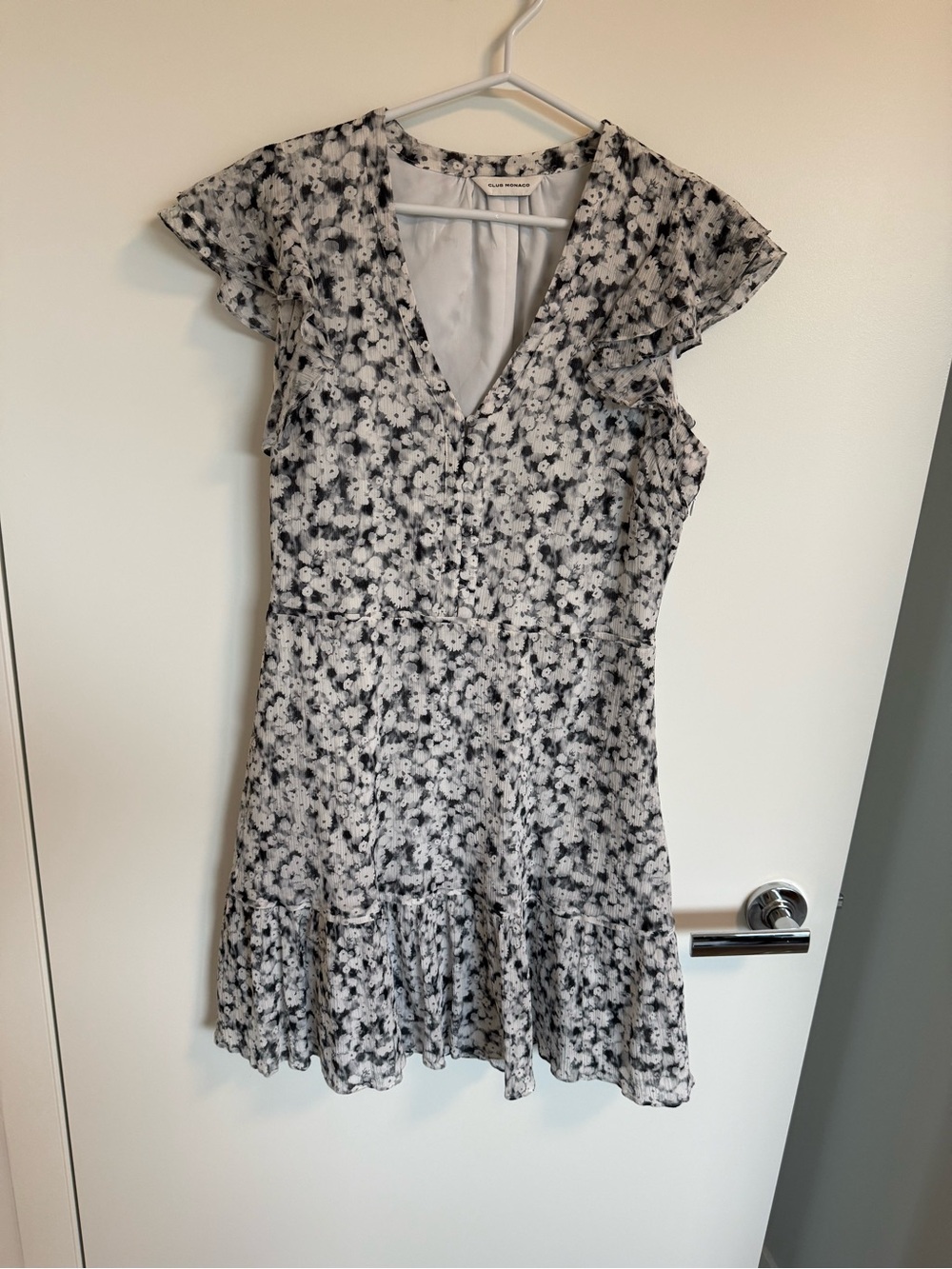 Club Monaco Floral Flutter-Sleeve Dress – Size 8